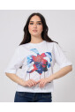 t-shirt-blanc-avec-impression-frontale