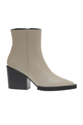 beige-leather-texano-boots