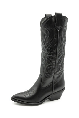 chaussures-en-cuir-noir-pour-femmes-style-californie