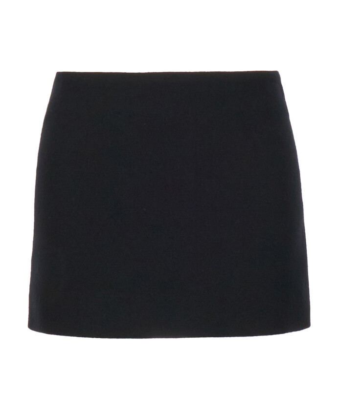 elegante-robe-noire-gonne