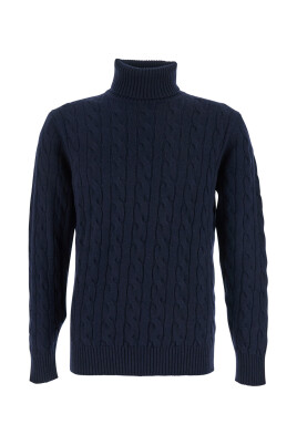 fine-knit-sweater
