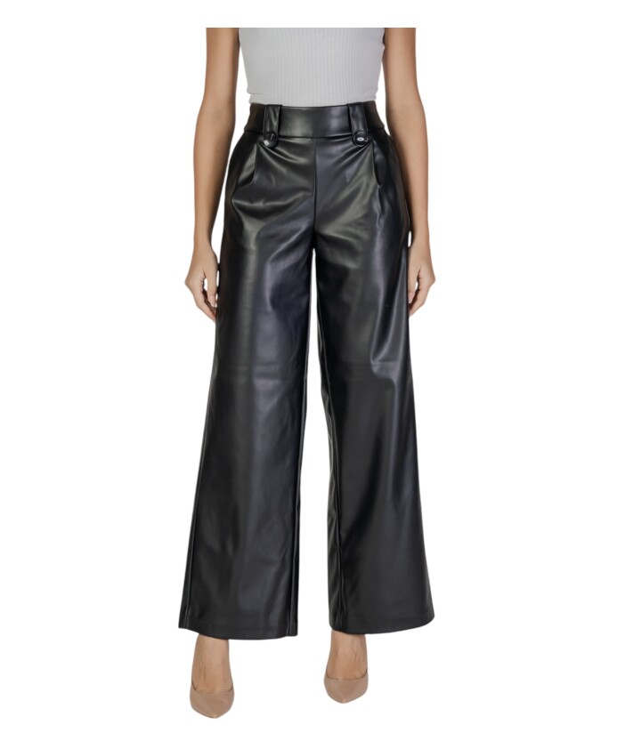 black-faux-leather-wide-leg-pants