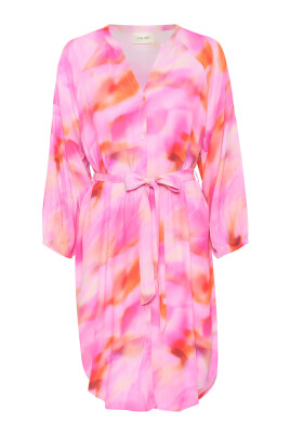 rosa-tie-dye-skjortklanning