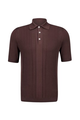 polo-en-tricot-marron-fonce-a-rayures-jacquard