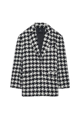 houndstooth-blazer-in-black-and-white