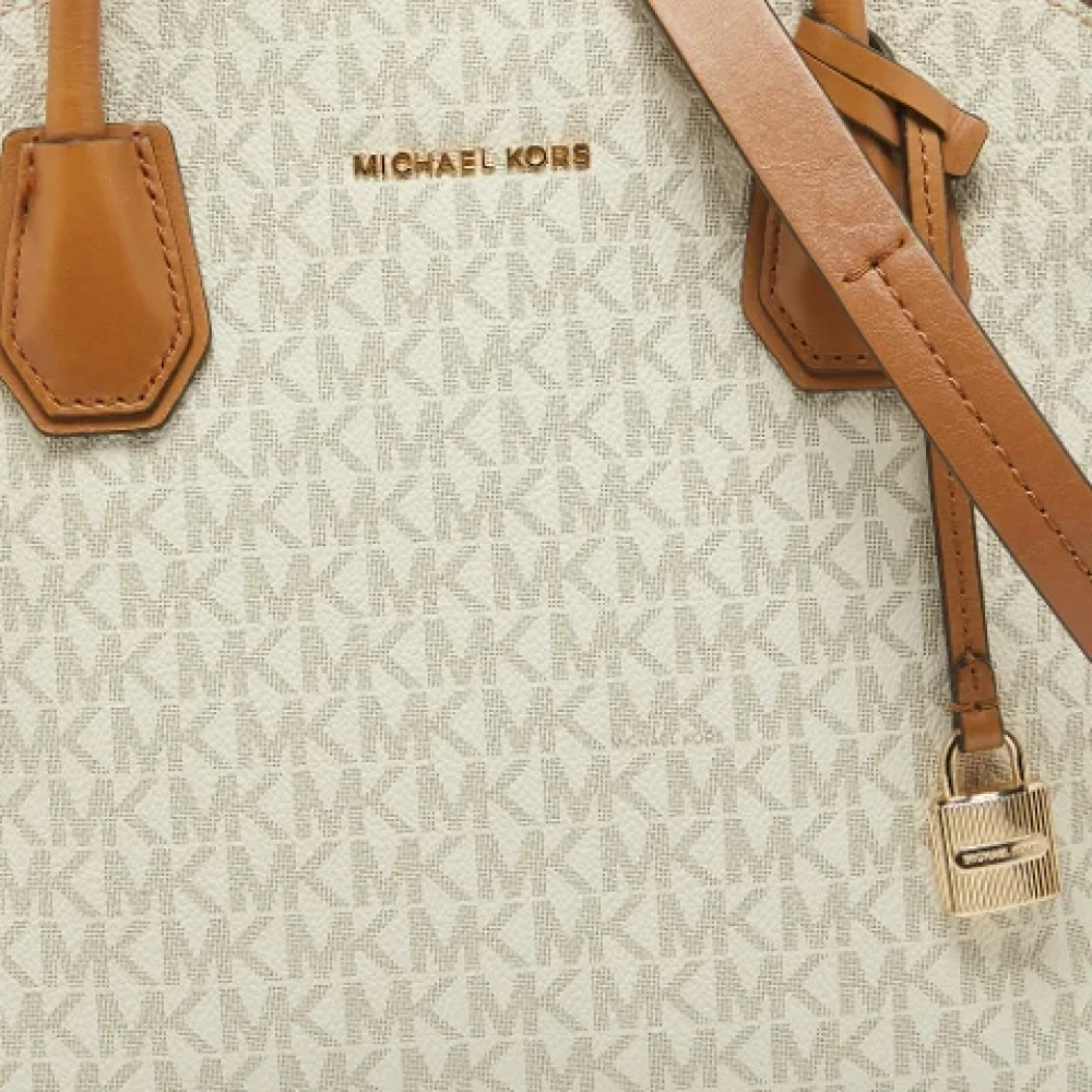Michael Kors Pre-owned Coated canvas handbags White Dames