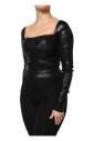 haut-noir-ajuste-a-manches-longues