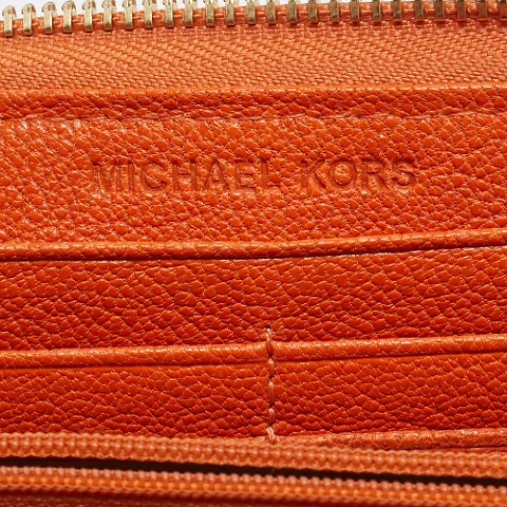 Michael Kors Pre-owned Leather wallets Orange Dames