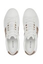 sneakers-blanches-decontractees-a-semelle-en-caoutchouc