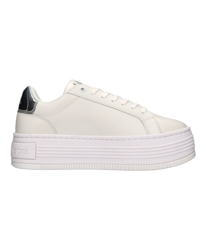 sneakers-cream