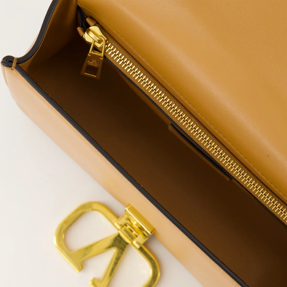 Valentino Garavani VLogo Signature Schoudertas Brown Dames