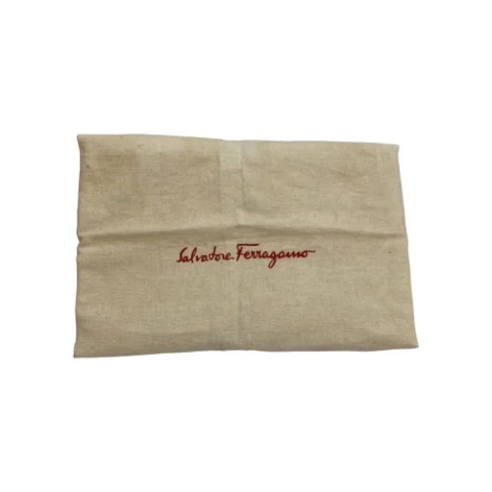 Salvatore Ferragamo Pre-owned Leather totes Beige Dames