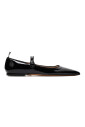 black-pointed-flat-shoes