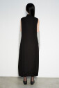 robe-longue-fluide-sans-manches