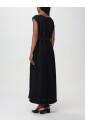 elegante-robe-trapeze-noire-a-col-v