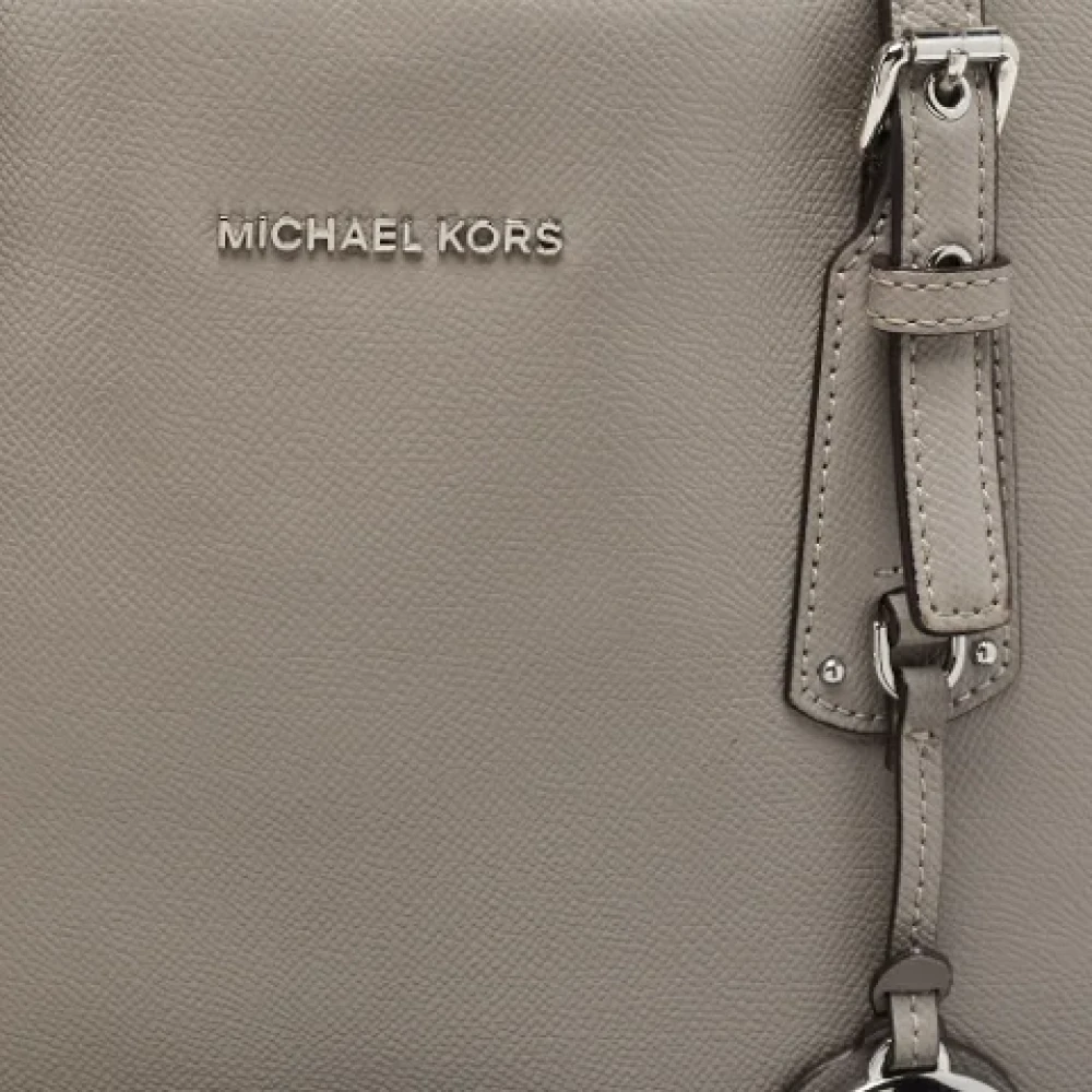 Michael Kors Pre-owned Leather totes Gray Dames