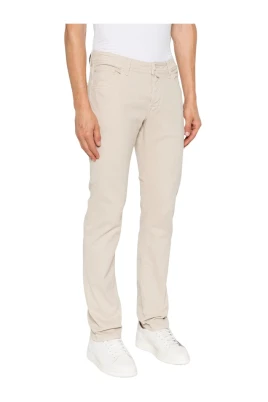 Bobby Chinos