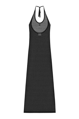 robe-longue-en-maille-noire-a-au-cou