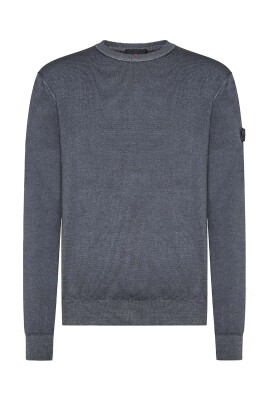 round-neck-knitwear