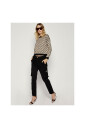 jean-cargo-noir-avec-poches-a-fleurs-de-diamants