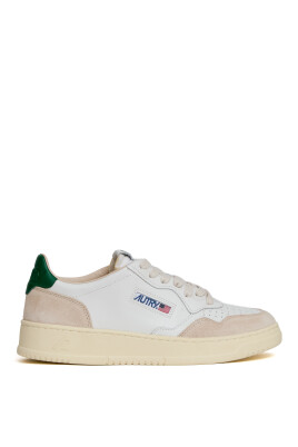 sneakers-en-cuir-avec-details-perfores