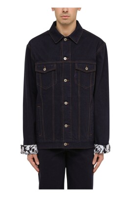 denim-jacket-for-stylish-look
