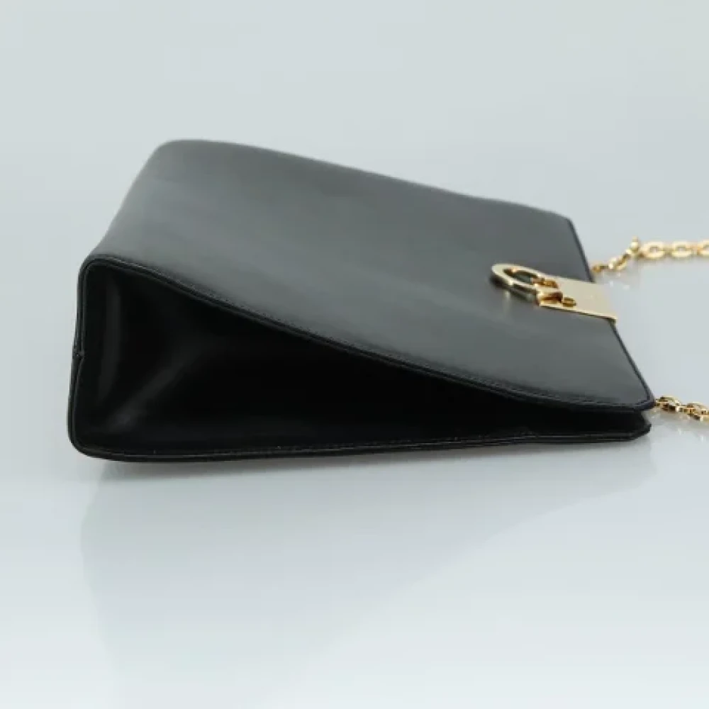 Salvatore Ferragamo Pre-owned Leather shoulder-bags Black Dames