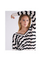 pull-a-col-en-v-a-rayures-ondulees