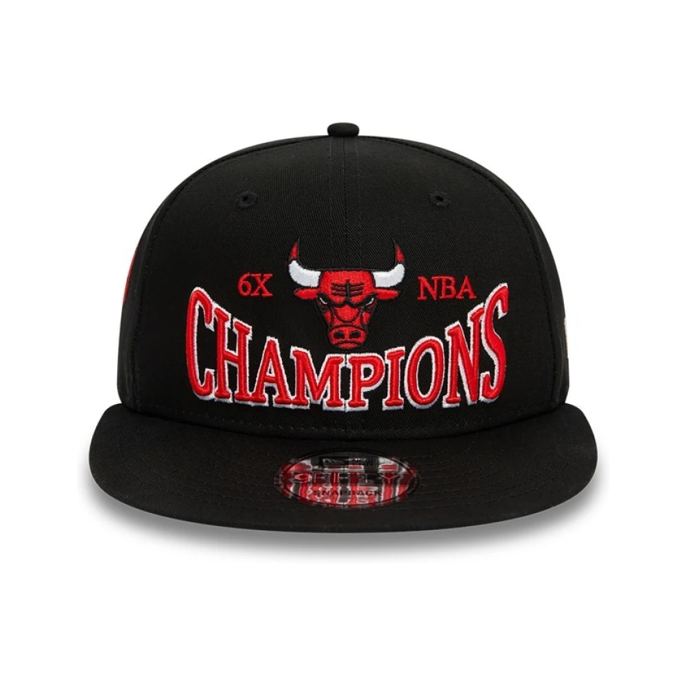 new era Zwarte Bulls Champion Patch Pet Black Heren