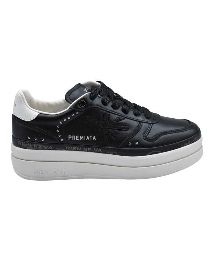 chaussures-noires-a-lacets-style-elegant