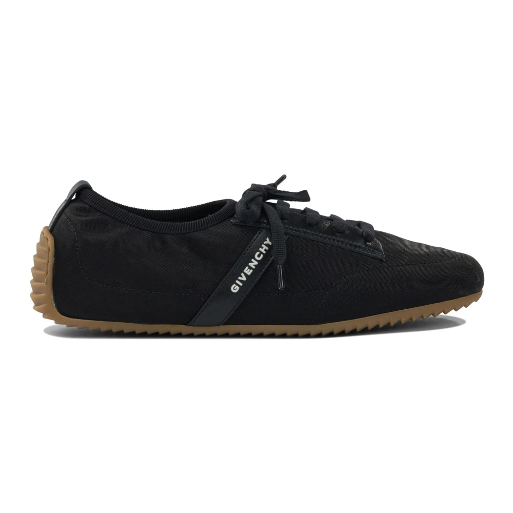 Givenchy Zwarte Sneakers Minimalistisch Instapmodel Dames Schoenen