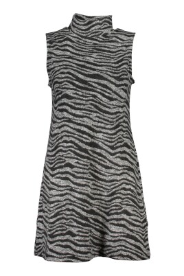 short-black-sleeveless-dress-high-neck