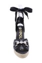 wig-sandalen-voor-modieuze-vrouwen
