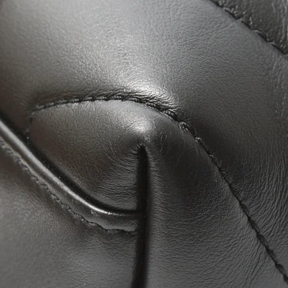 Yves Saint Laurent Vintage Pre-owned Leather shoulder-bags Black Dames
