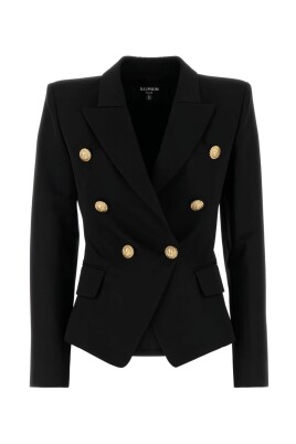 elegant-vetements-dexterieur-noirs-pour-femmes