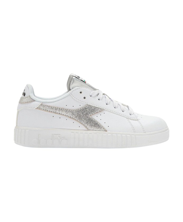 game-step-premium-sneaker