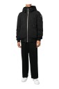 bomber-noir-avec-design-isole
