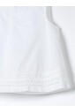 mouwloze-top-met-kanten-afwerking