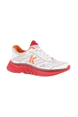 white-sneakers-with-red-sole