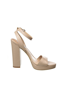 high-heel-sandals
