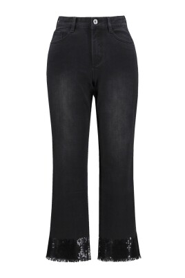 boot-cut-jeans