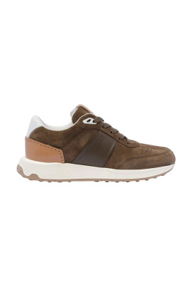 casual-sneakers-for-everyday-wear