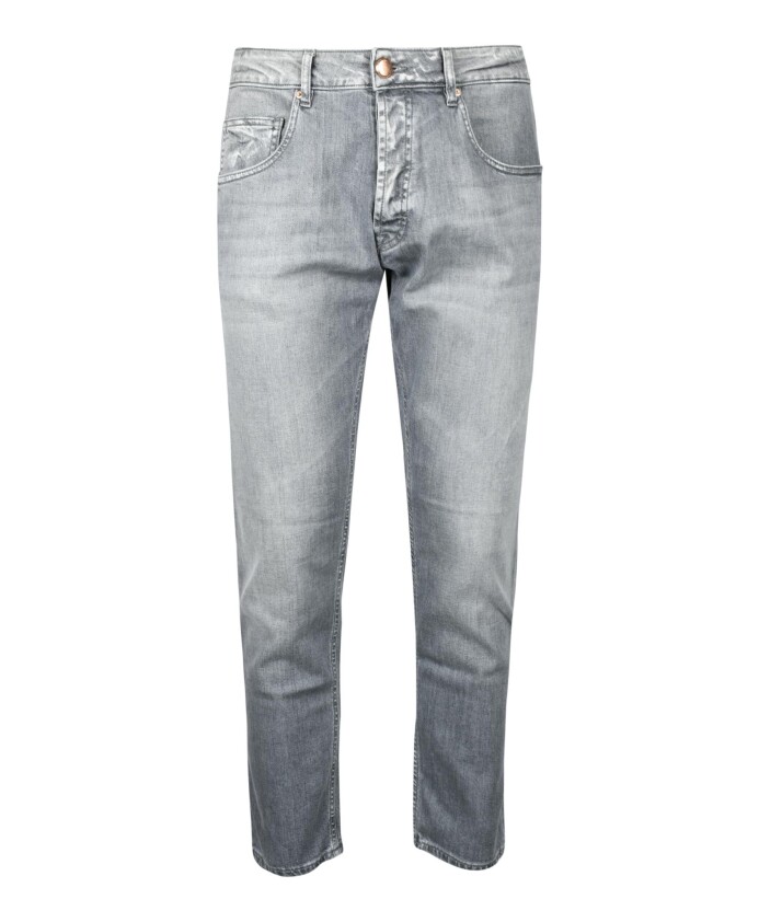slim-fit-jeans