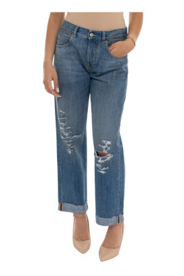 wide-leg-button-closure-jeans