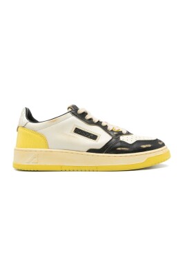 beige-lace-up-sneaker-with-padded-ankle