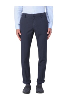 green-slimfit-chinos-for-men