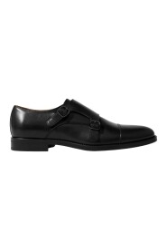 Scarpe allacciate