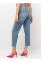 jean-jambe-droite-avec-details-en-strass