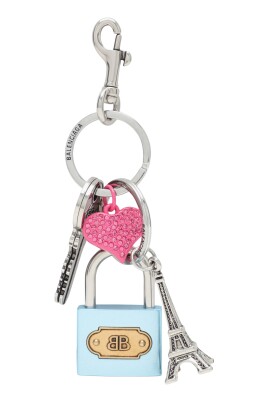 chic-keychain-holder-with-style