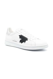 Low-Top Trainers mit Ahornblatt-Print